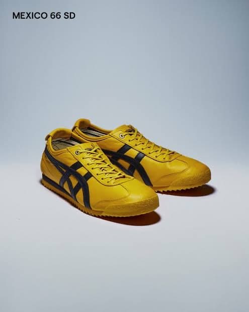 Onitsuka Tiger Mexico 66 SD sneakers in yellow and black
